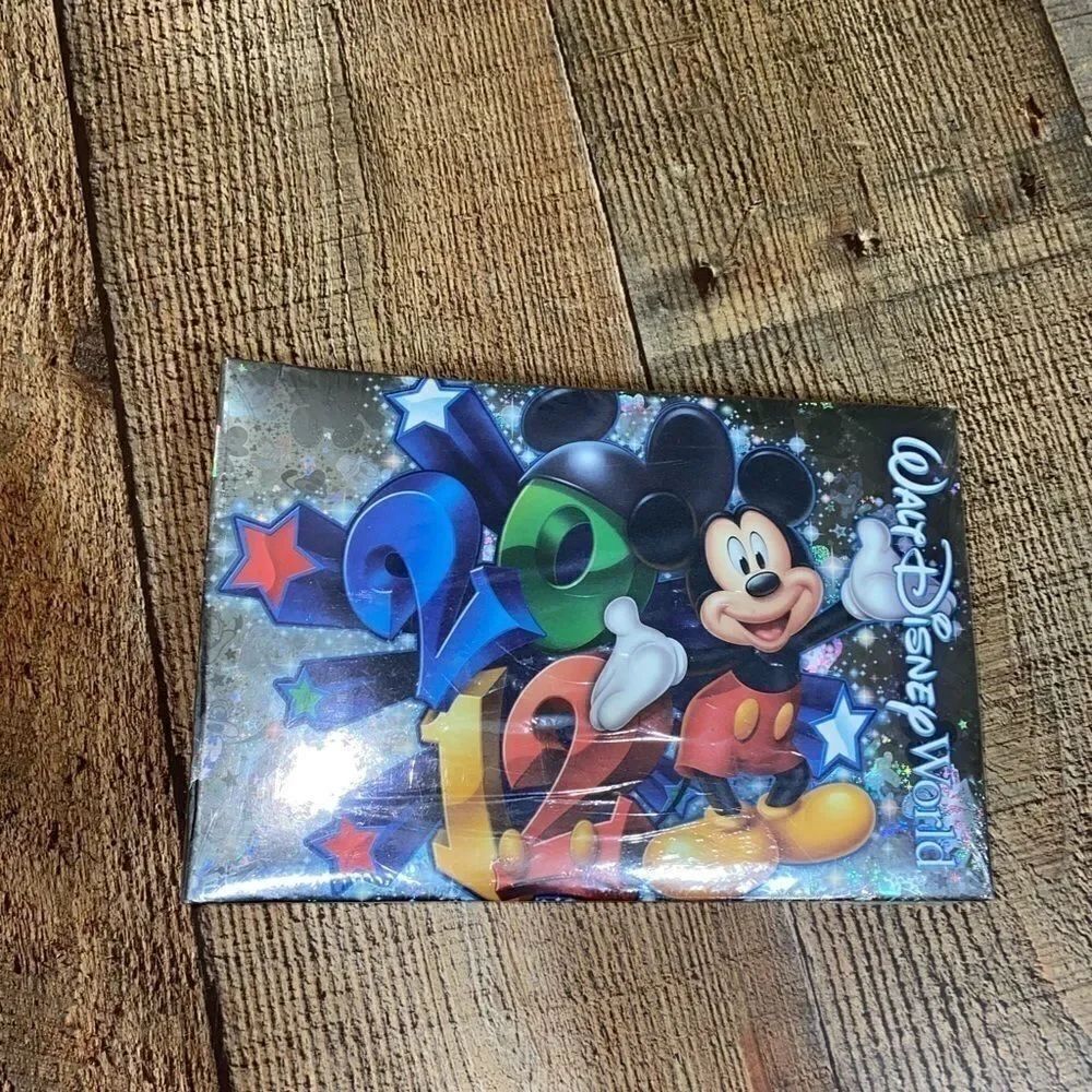 Disney Photo Album - 2012 Mickey Mouse - Picture 7 of 7
